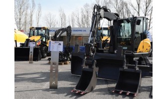 Роланд Трейдинг на АТЕСТ ЕКСПО 2023 – иновативни строителни машини Mecalac