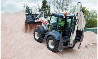 Премиера на Terex TLB990